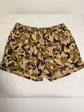 Duck Camp Men’s Camouflage Print Elastic-Waist 5” Shorts
